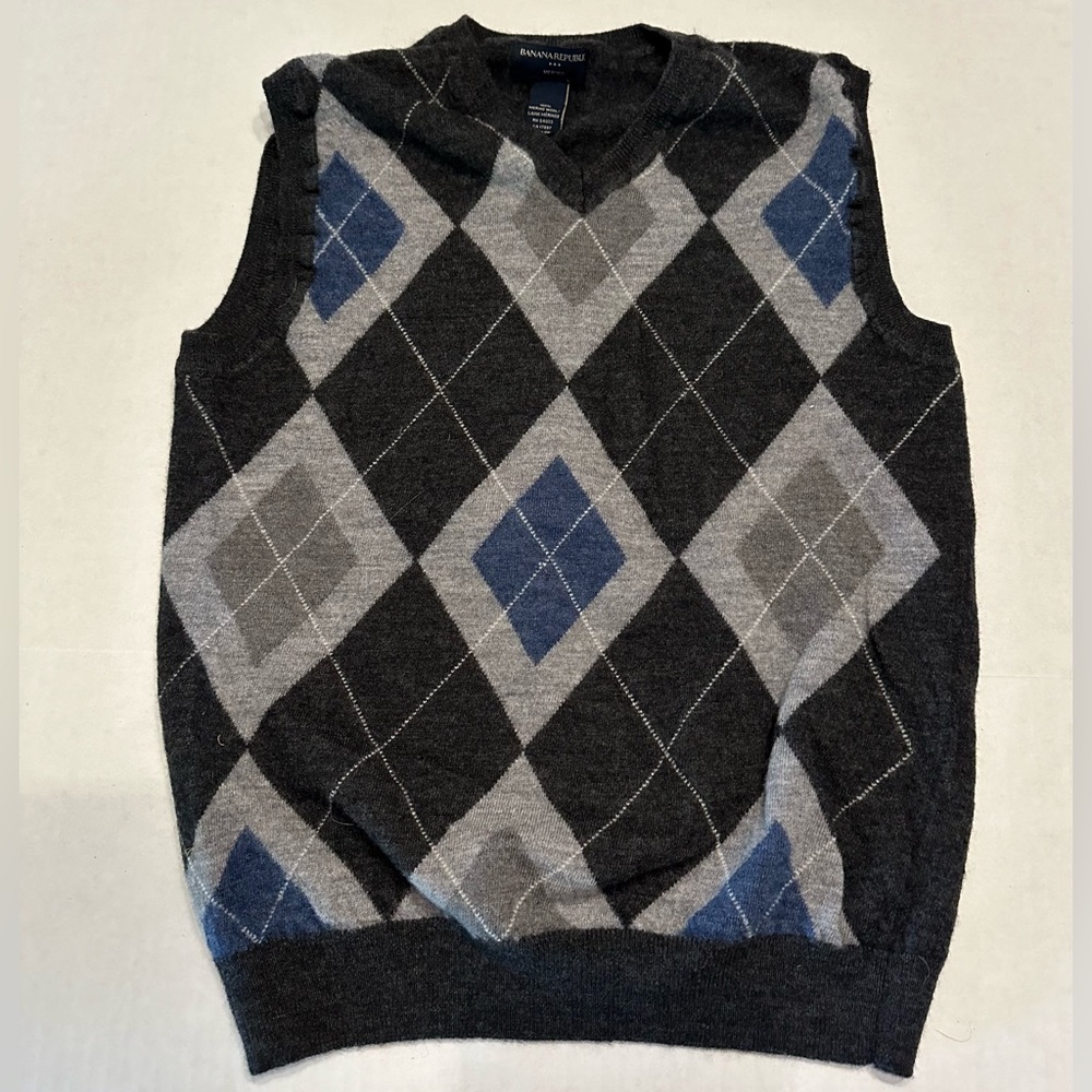 Banana Republic Merino Grey Argyle V Neck Vest Preppy Sleeveless Sweater Medium